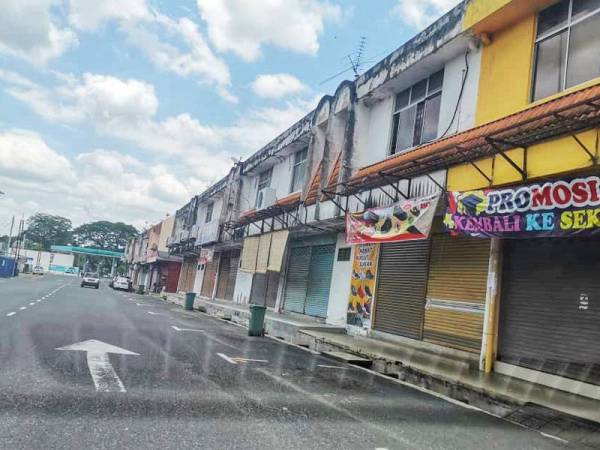 Kawasan premis perniagaan di Lurah Semantan ditutup hari ini.