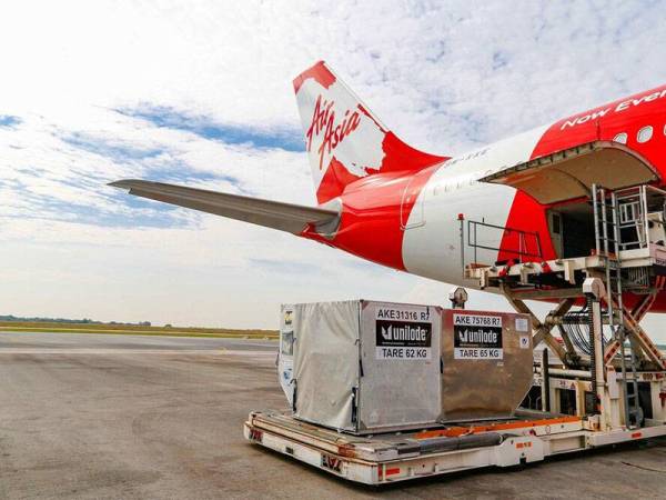 Teleport yang dimiliki sepenuhnya oleh AirAsia Group Bhd bekerjasama rapat dengan syarikat penerbangan Kumpulan AirAsia bagi memenuhi keperluan logistik di rantau ini.