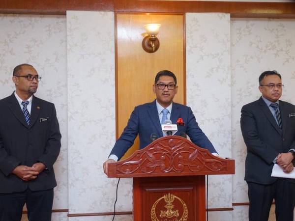 Ahmad Faizal mengumumkan keputusan mesyuarat Jawatankuasa Kerja Keselamatan Negeri (JKKN) Perak hari ini.