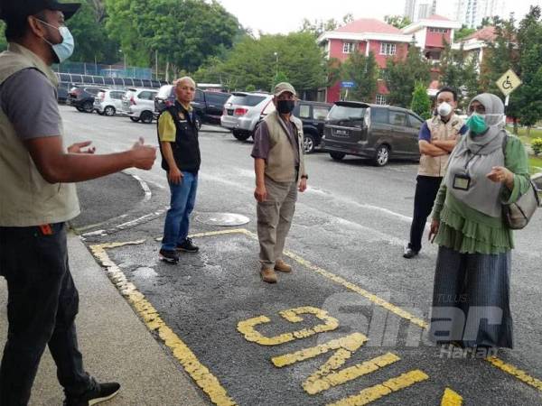 Petugas pusat kuarantin di ISM bersiap sedia menerima peserta kuarantin bagi kluster tabligh yang bakal dipindahkan bermula hari ini.