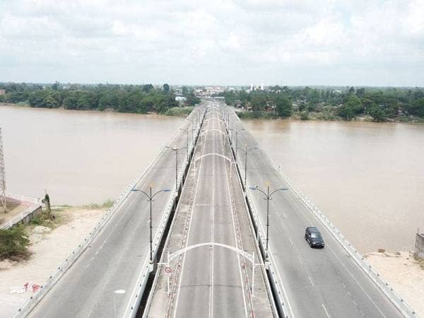 Lalu lintas dari Pasir Pekan melalui Jambatan Sultan Yahya Petra yang menghubungkan penduduk Tumpat ke Kota Bharu juga kelihatan tenang. - Foto ihsan Wadid Wajdi Mohd Labib