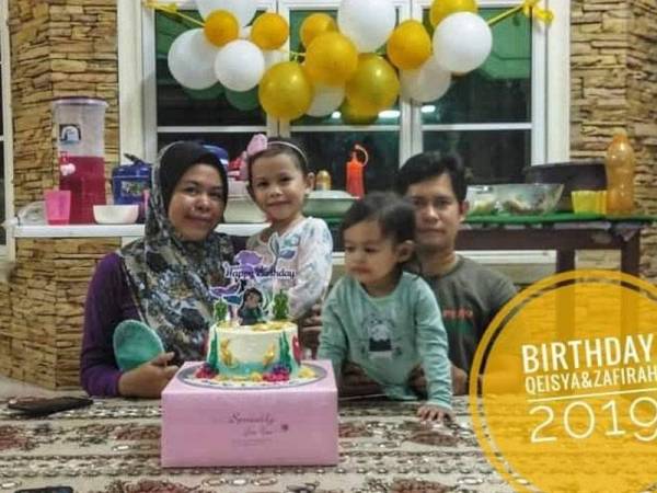 Nuridayu bersama suami dan anak-anaknya.