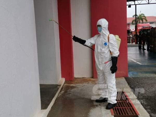 Proses sanitasi dilakukan mengikut prosedur operasi standard(SOP) ditetapkan. 