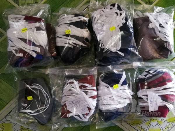 Penutup muka dan hidung yang ditempah pelanggan.