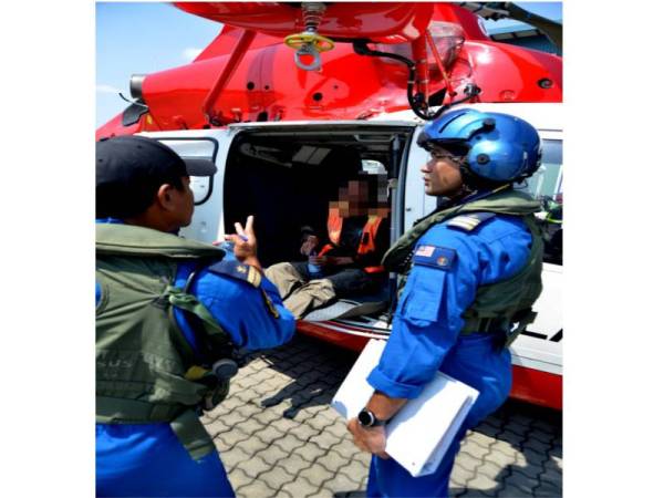 Mangsa dibawa ke Stesen Udara Subang dan dihantar ke Hospital Shah Alam untuk rawatan lanjut.