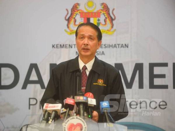 Dr Noor Hisham bercakap pada sidang media mengenai situasi semasa Covid-19 di Kementerian Kesihatan Malaysia hari ini.
-Foto Sinar Harian SHARIFUDIN ABDUL RAHIM