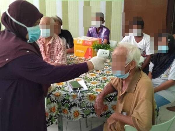 Kesihatan gelandangan disaring.