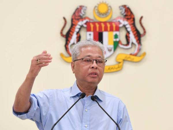 Ismail Sabri bercakap pada sidang media di bangunan Perdana Putra hari ini. - Foto: Bernama