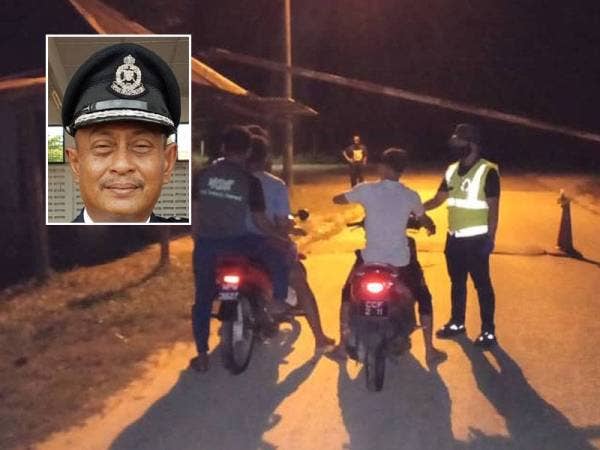 Pihak polis melakukan sekatan jalan sepanjang tempoh PKP di daerah Kemaman. Foto: Ihsan IPD Kemaman
Gambar kecil: Hanyan Ramlan