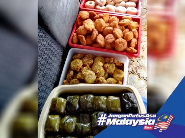 Donut, wadeh, kasturi dan koci antara kuih yang mendapat permintaan tinggi pelanggan.