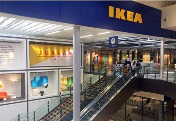  Perkhidmatan jualan makanan Ikea Tebrau ditutup sementara sehingga diberitahu kelak apabila seorang daripada pekerjanya didapati positif Covid-19.