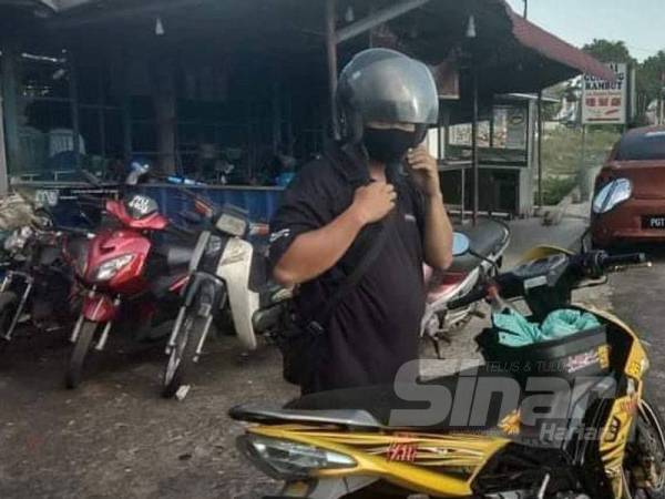 Setelah motosikal dibaiki, lelaki itu pulang ke Bukit Beruntung.