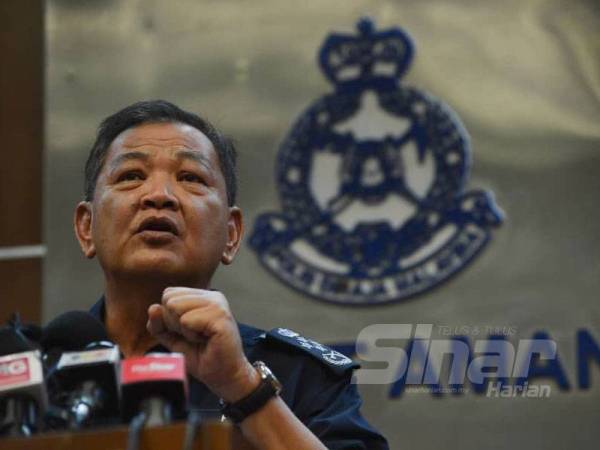 Abdul Hamid ketika bercakap pada sidang media di Bukit Aman di sini hari ini. - FOTO SHARIFUDIN ABDUL RAHIM