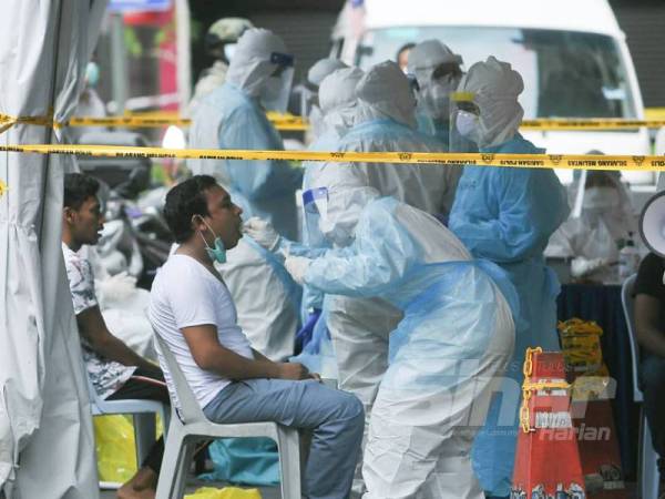 Barisan hadapan negara terus berjuang melakukan khidmat terbaik dalam memerangi wabak Covid-19 di seluruh negara. 