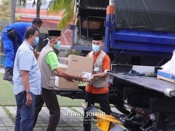 Gambar yang dikongsikan di laman Facebook Sultan Johor, Sultan Ibrahim.