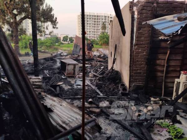Kediaman sementara tukang kebun terbakar.
