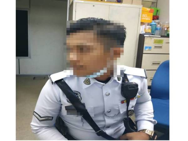 Anggota polis cedera pada dahi kerana ditumbuk seorang warga Indonesia.