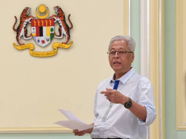Menteri Kanan (Kluster Keselamatan), Datuk Seri Ismail Sabri Yaakob bercakap pada sidang media selepas mempengerusikan Mesyuarat Jawatankuasa Khas Menteri-Menteri Mengenai Perintah Kawalan Pergerakan (PKP) di Bangunan Perdana Putra hari ini. - Foto Bernama