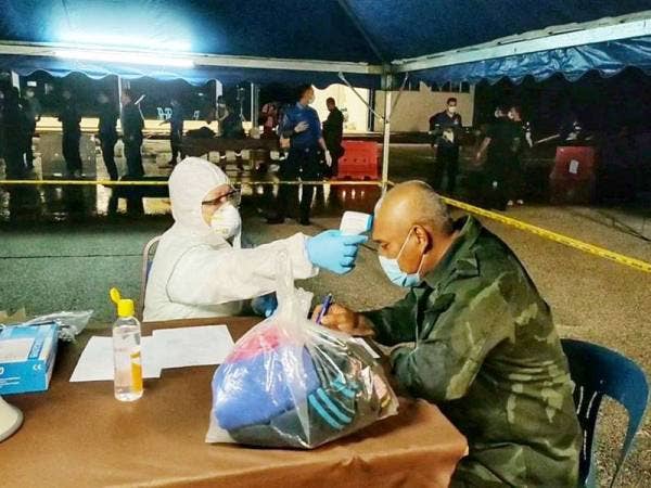 Ujian saringan kesihatan turut dilakukan terhadap mereka.