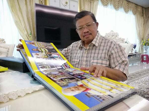 Ishak mengimbau kenangan bersama Almarhum Sultan Azlan. 