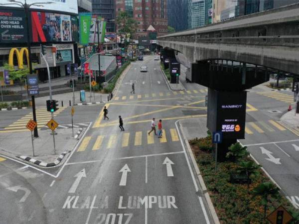 Bukit Bintang terkenal sebagai salah satu pusat metropolitan yang paling sibuk di Kuala Lumpur, namun pandemik Covid-19 telah mengubah wajah kawasan tersebut. - Foto Bernama