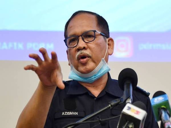 Azisman pada sidang media trend aliran trafik sepanjang Perintah Kawalan Pergerakan (PKP) di Ibu Pejabat Polis Bukit Aman hari ini. - Foto Bernama