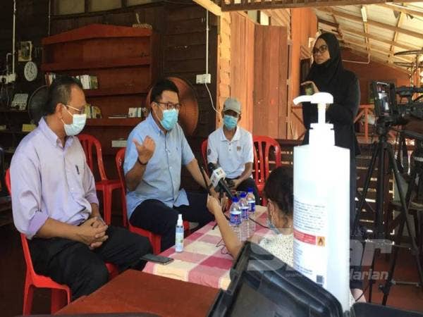 Tujuh pelancong asing terkandas di Maznah Guess House Cherating.
