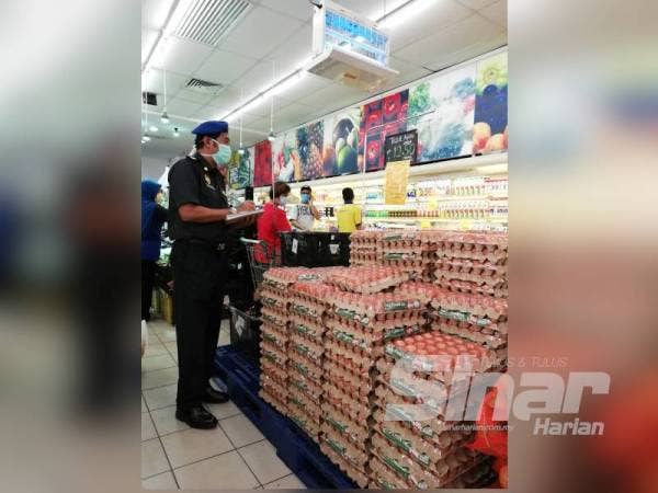 Bekalan telur mencukupi di pasaran negeri Kelantan.