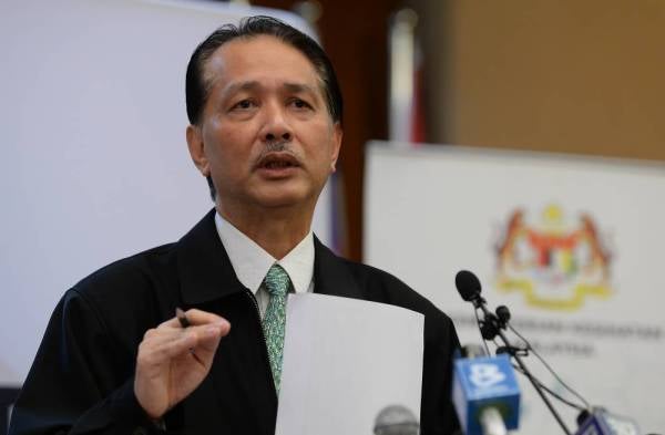 Ketua Pengarah Kesihatan, Datuk Dr Noor Hisham Abdullah bercakap pada sidang media harian berkaitan jangkitan Covid-19 di Kementerian Kesihatan hari ini. - Foto Bernama