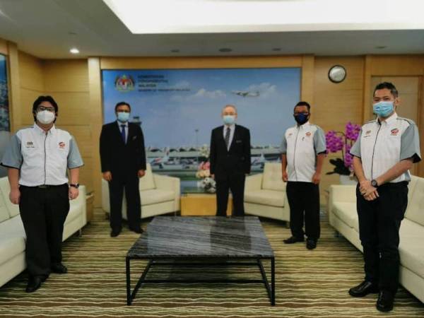 Pertemuan Persatuan Pemandu Van Kuala Lumpur dan Selangor bersama Menteri Pengangkutan, Datuk Seri Dr Wee Ka Siong.