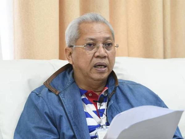 Menteri Wilayah Persekutuan Tan Sri Annuar Musa.
