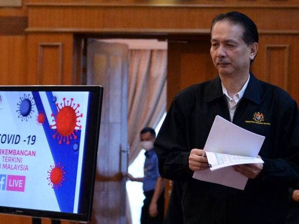 Ketua Pengarah Kesihatan Datuk Dr Noor Hisham Abdullah ketika hadir ke sidang media harian berkaitan jangkitan Covid-19 di Kementerian Kesihatan hari ini. -Foto Bernama