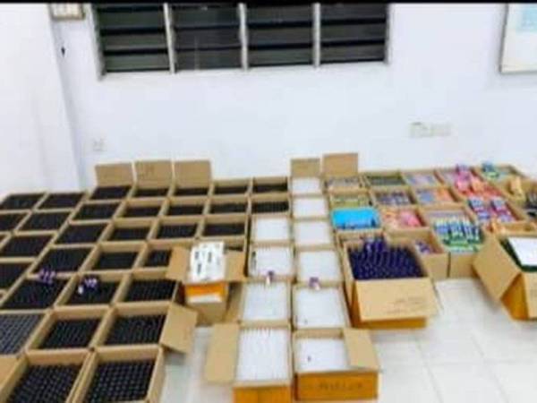 PGA Batalion 9 Kuala Terengganu merampas pelbagai peralatan dan cecair perisa rokok elektronik yang cuba diseludup secara haram ke Thailand.