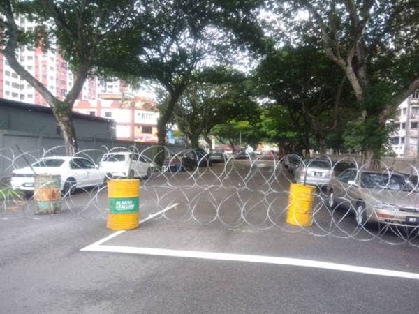 Penduduk di Taman Sri Murni berdepan kekangan pergerakan sejak pelaksanaan PKPD pada 20 April lalu.