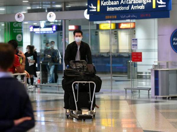 KKM merekodkan sebanyak 10 kes baharu Covid-19 melibatkan rakyat Malaysia yang baru pulang dari luar negara. (Gambar fail foto Bernama)