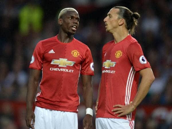 Shaw menyifatkan Pogba (kiri) dan Ibra (kanan) memainkan peranan penting dalam membentuk karakter pemain United.