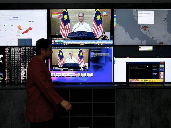 Kerajaan akan melaksanakan Perintah Kawalan Pergerakan Bersyarat (PKPB) dengan sebahagian besar aktiviti ekonomi dan sosial dibenarkan mulai 4 Mei ini.