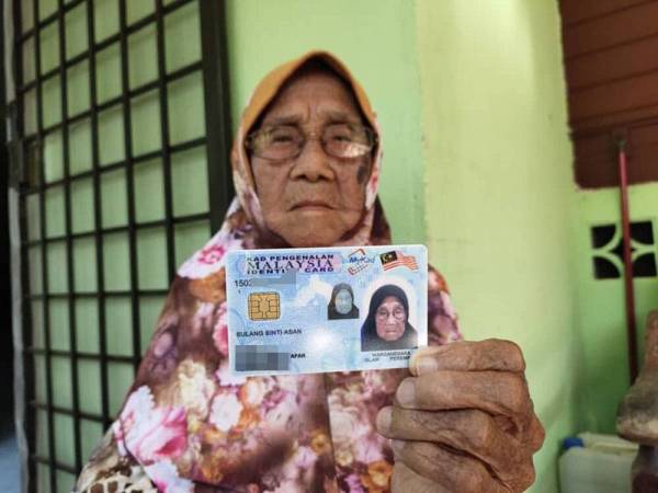 Sulang Asan yang kini berusia 105 tahun yang masih sihat dan menetap di Kampung Kabung, Inas Johol.