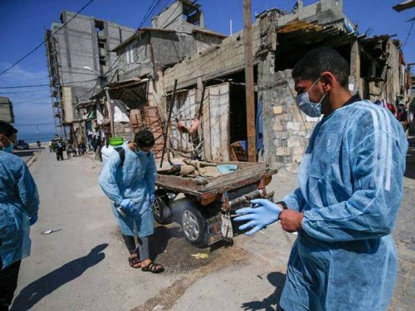 Abbas melanjutkan sekatan pergerakan selama sebulan lagi mulai 5 Mei.