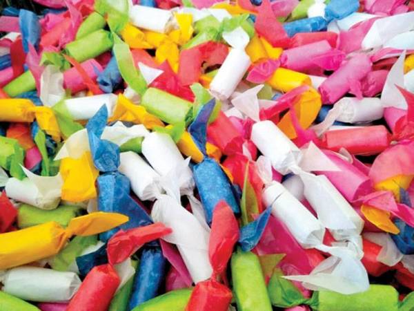 Coklat nise yang juga makanan tradisi warga Pantai Timur ini semakin mendapat tempat dalam kalangan masyarakat sebagai pencuci mulut setiap kali lebaran.