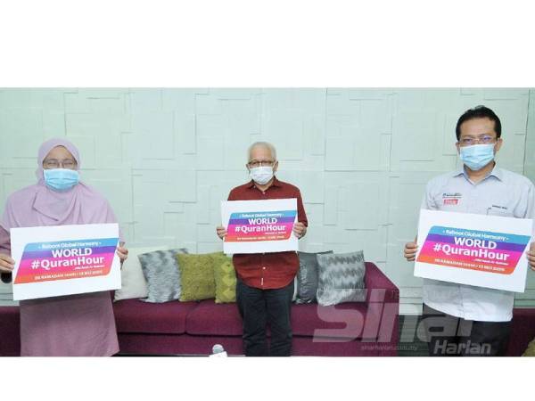 Pengasas WUIF, Datuk Dr Hussamuddin Yaacub (tengah) bersama Ketua Pegawai Eksekutif WUIF, Marhaini Yusoff pada sidang akhbar di bangunan Kumpulan Karangkraf di sini semalam. - Foto Sinar Harian ROSLI TALIB