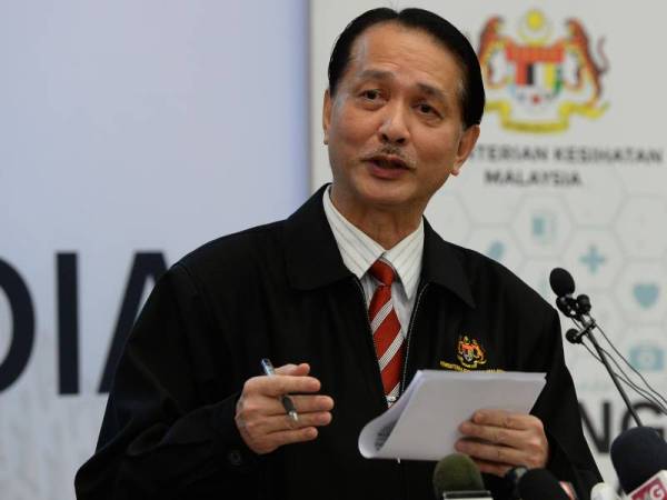Noor Hisham ketika sidang media harian berkaitan jangkitan Covid-19 di Kementerian Kesihatan.-Foto: Bernama