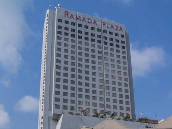 Ramada Plaza di Melaka menjadi hotel lima bintang pertama ditutup operasi baru-baru ini.