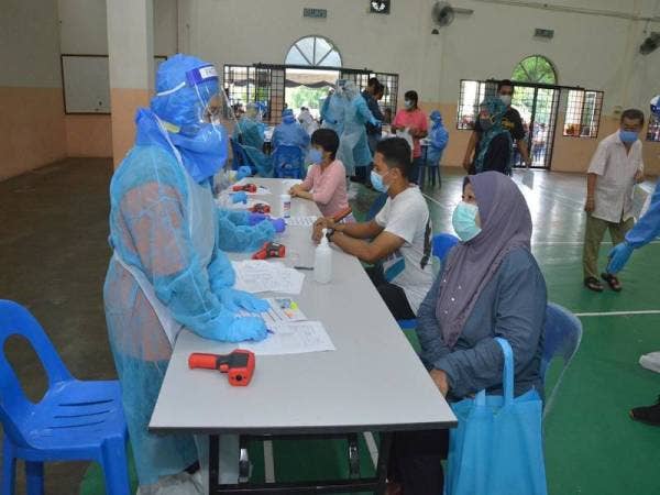 Semua peniaga dan pekerja pasar bawah seliaan MPS perlu menjalani saringan Covid-19 sebelum dibenar beroperasi.