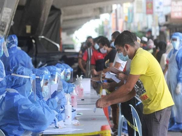 Disambut pada 12 Mei setiap tahun, Hari Jururawat Sedunia pada tahun ini bertemakan 'A Voice to Lead: Nursing The World To Health'