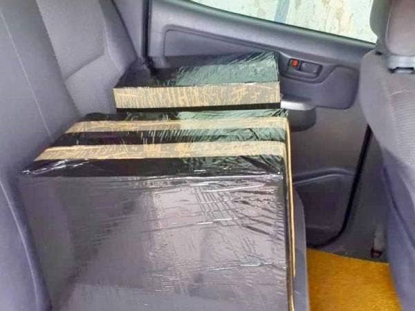 PGA Batalion 9 Kuala Terengganu merampas 20,000 rokok elektronik dalam sebuah pacuan empat roda jenis Hilux.