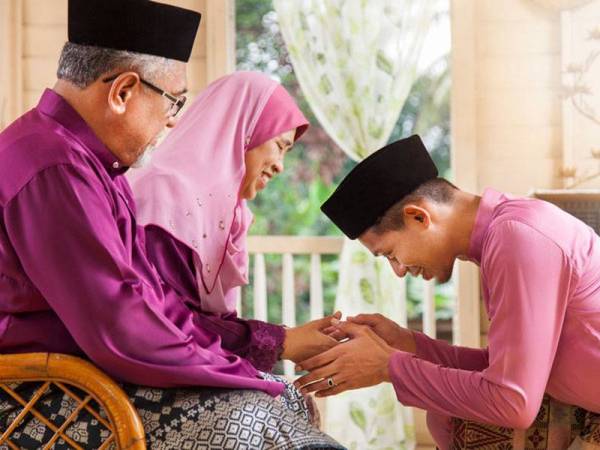 Keputusan kerajaan tidak membenarkan orang ramai pulang beraya itu wajar diambil dari sudut positif kerana emak dan bapa dalam kalangan warga emas memiliki sistem imunisasi yang lemah dan sangat terdedah kepada serangan wabak itu sekaligus menambahkan rantaian koronavirus (Covid-19). - FOTO: 123rf