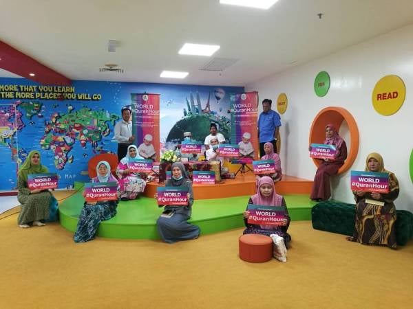 World #QuranHour membentuk hubungan serta interaksi bersama al-Quran.