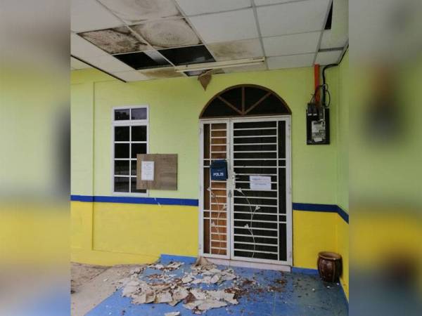 Pengurus PKD menyedari kehilangan lima buah komputer dan dua buah pendingin hawa pusat itu semasa hadir untuk membuat laporan kerosakan siling.