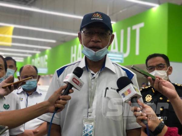 Rosol pada sidang media selepas pemeriksaan dan tinjauan terhadap bekalan keperluan asas di pasar raya di Kangar dan harga barangan basah di Pasar Awam Sena.